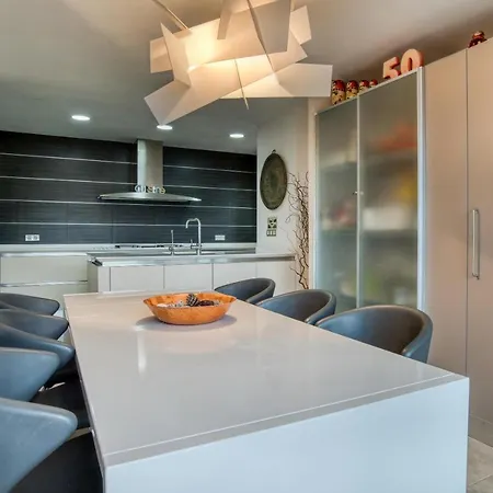 Design With Sea Views Villa