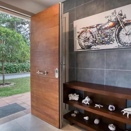 Design With Sea Views *
