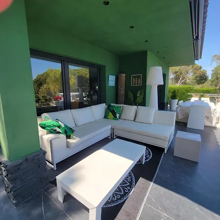 Design With Sea Views Vil·la *