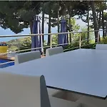 Design With Sea Views וילה